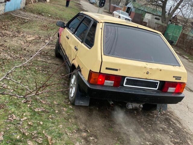 Жовтий ВАЗ 2109, об'ємом двигуна 2 л та пробігом 159 тис. км за 551 $, фото 3 на Automoto.ua