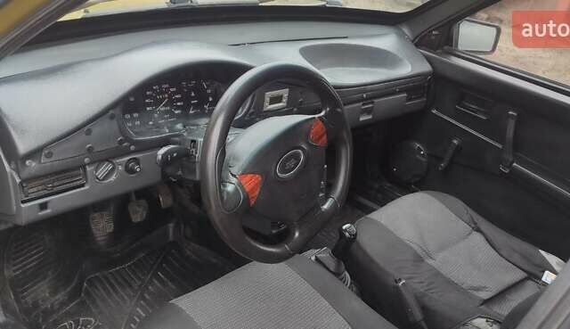 Желтый ВАЗ 2109, объемом двигателя 1.29 л и пробегом 500 тыс. км за 1200 $, фото 2 на Automoto.ua