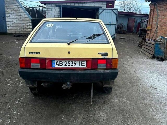 Желтый ВАЗ 2109, объемом двигателя 1.3 л и пробегом 500 тыс. км за 1100 $, фото 6 на Automoto.ua
