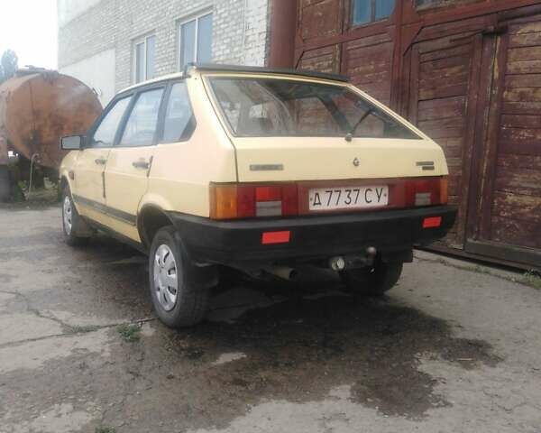 Желтый ВАЗ 2109, объемом двигателя 0 л и пробегом 222 тыс. км за 1550 $, фото 3 на Automoto.ua