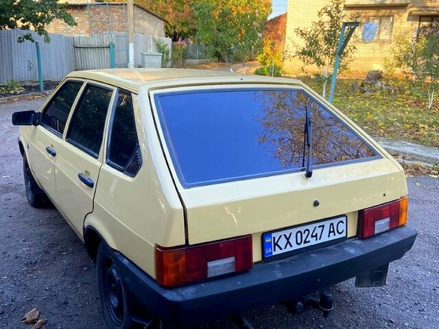 Желтый ВАЗ 2109, объемом двигателя 1.5 л и пробегом 0 тыс. км за 1700 $, фото 3 на Automoto.ua