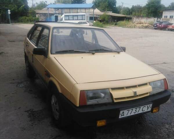 Желтый ВАЗ 2109, объемом двигателя 0 л и пробегом 222 тыс. км за 1550 $, фото 1 на Automoto.ua