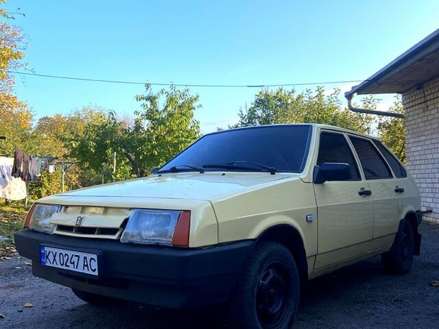 Желтый ВАЗ 2109, объемом двигателя 1.5 л и пробегом 0 тыс. км за 1700 $, фото 1 на Automoto.ua