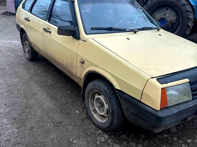 Желтый ВАЗ 2109, объемом двигателя 1.3 л и пробегом 500 тыс. км за 1100 $, фото 7 на Automoto.ua