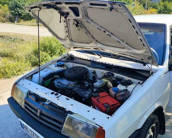 Жовтий ВАЗ 2109, об'ємом двигуна 1.45 л та пробігом 200 тис. км за 1100 $, фото 9 на Automoto.ua