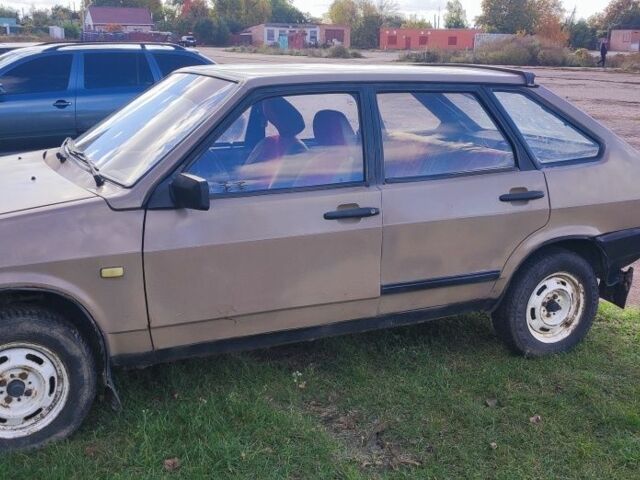 Желтый ВАЗ 2109, объемом двигателя 0 л и пробегом 250 тыс. км за 900 $, фото 2 на Automoto.ua