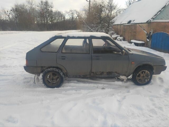 Серый ВАЗ 2109, объемом двигателя 1.6 л и пробегом 2 тыс. км за 710 $, фото 3 на Automoto.ua