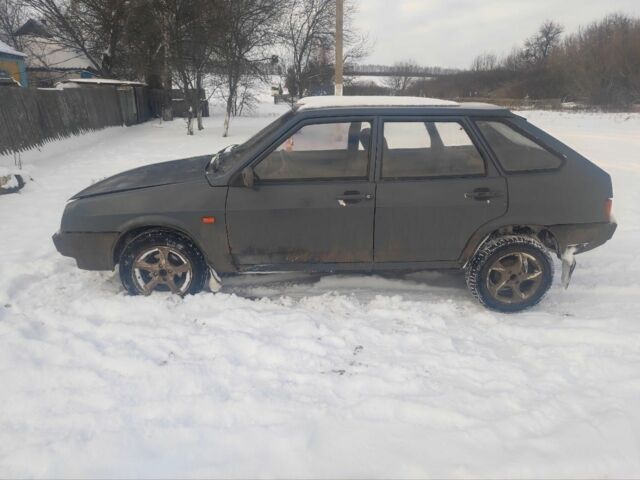 Серый ВАЗ 2109, объемом двигателя 1.6 л и пробегом 2 тыс. км за 710 $, фото 2 на Automoto.ua