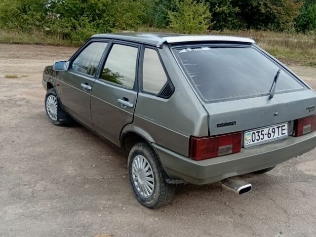 Серый ВАЗ 2109, объемом двигателя 1.5 л и пробегом 50 тыс. км за 740 $, фото 2 на Automoto.ua