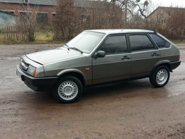 Серый ВАЗ 2109, объемом двигателя 1.3 л и пробегом 330 тыс. км за 516 $, фото 2 на Automoto.ua