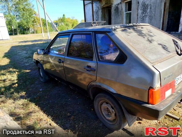 Серый ВАЗ 2109, объемом двигателя 1.5 л и пробегом 300 тыс. км за 550 $, фото 1 на Automoto.ua