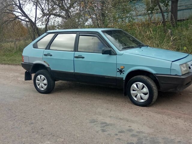 Серый ВАЗ 2109, объемом двигателя 1.5 л и пробегом 330 тыс. км за 594 $, фото 2 на Automoto.ua