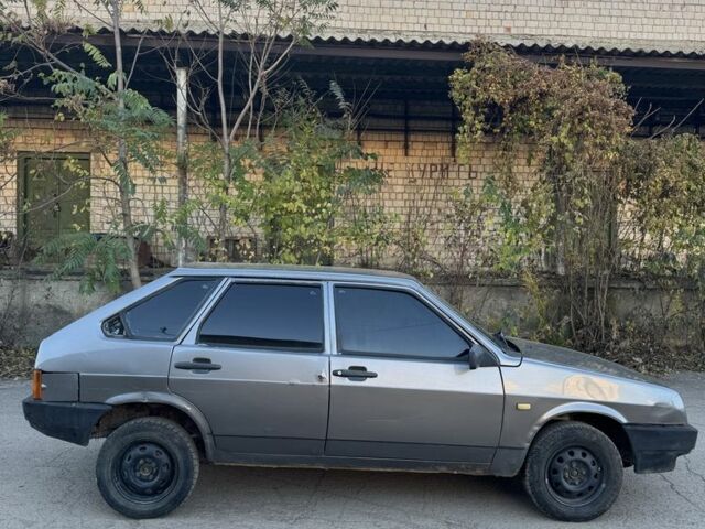 Серый ВАЗ 2109, объемом двигателя 1.3 л и пробегом 185 тыс. км за 650 $, фото 9 на Automoto.ua