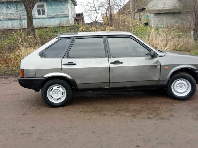 Серый ВАЗ 2109, объемом двигателя 1.3 л и пробегом 330 тыс. км за 516 $, фото 8 на Automoto.ua