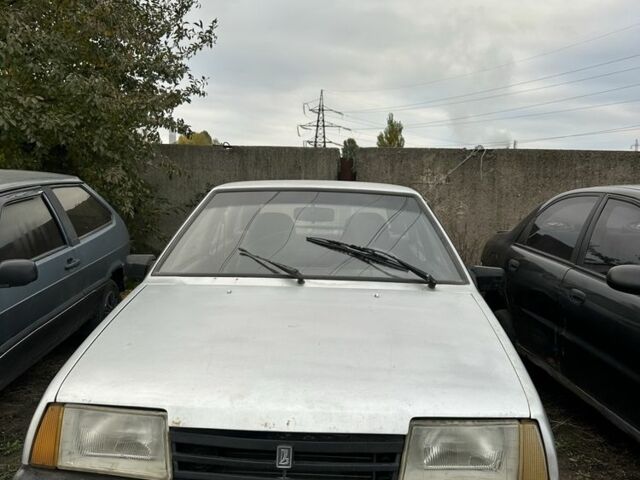 Серый ВАЗ 2109, объемом двигателя 0 л и пробегом 300 тыс. км за 650 $, фото 1 на Automoto.ua