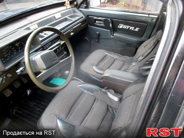 Сірий ВАЗ 2109, об'ємом двигуна 1.5 л та пробігом 88 тис. км за 1250 $, фото 7 на Automoto.ua