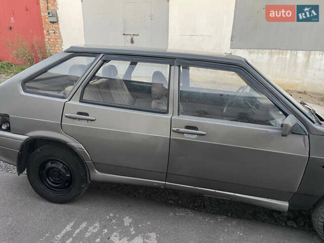 Сірий ВАЗ 2109, об'ємом двигуна 1.5 л та пробігом 100 тис. км за 653 $, фото 4 на Automoto.ua