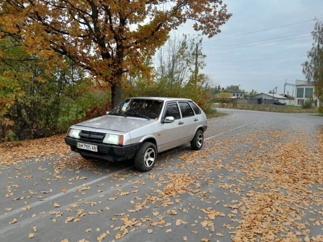 ВАЗ 2109 1990 в Житомире на Automoto.ua Серый ВАЗ 2109, объемом двигателя 1.5 л и пробегом 1 тыс. км за 1100 $, фото 4 на Automoto.ua