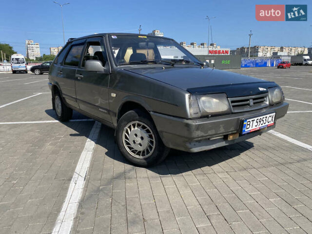 Сірий ВАЗ 2109, об'ємом двигуна 1.5 л та пробігом 150 тис. км за 1450 $, фото 2 на Automoto.ua