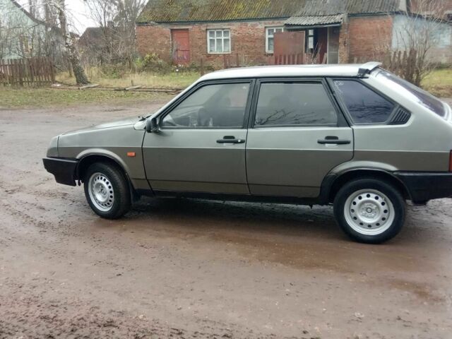 Серый ВАЗ 2109, объемом двигателя 1.3 л и пробегом 330 тыс. км за 516 $, фото 4 на Automoto.ua