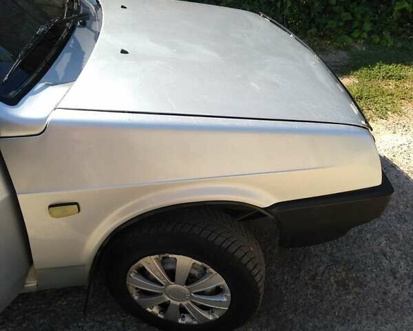 Сірий ВАЗ 2109, об'ємом двигуна 1.5 л та пробігом 178 тис. км за 1999 $, фото 2 на Automoto.ua