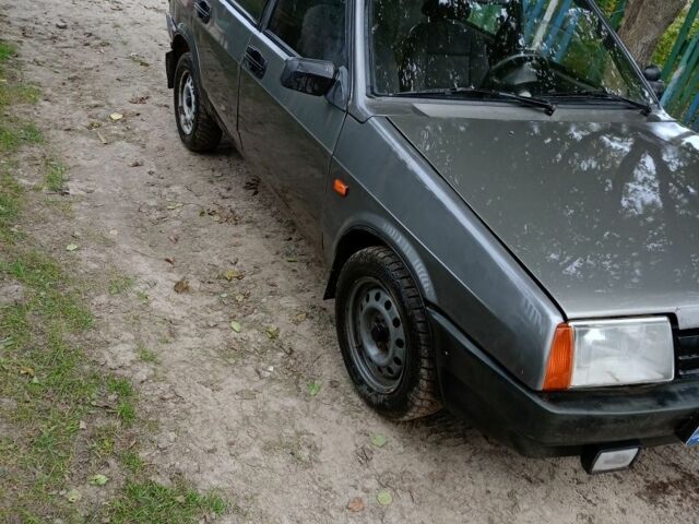 Серый ВАЗ 2109, объемом двигателя 1.5 л и пробегом 182 тыс. км за 750 $, фото 2 на Automoto.ua