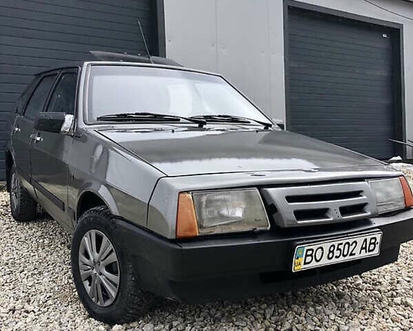 Серый ВАЗ 2109, объемом двигателя 1.3 л и пробегом 999 тыс. км за 900 $, фото 2 на Automoto.ua