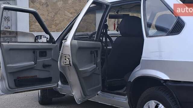 Серый ВАЗ 2109, объемом двигателя 1.5 л и пробегом 33 тыс. км за 1750 $, фото 5 на Automoto.ua