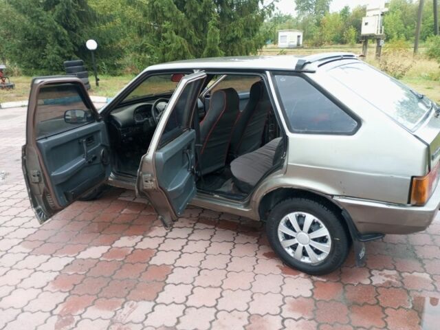 Серый ВАЗ 2109, объемом двигателя 1.3 л и пробегом 150 тыс. км за 899 $, фото 6 на Automoto.ua