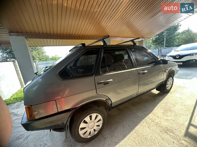 Сірий ВАЗ 2109, об'ємом двигуна 1.3 л та пробігом 100 тис. км за 1000 $, фото 3 на Automoto.ua
