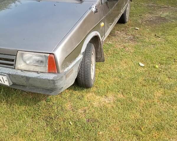 Серый ВАЗ 2109, объемом двигателя 0 л и пробегом 200 тыс. км за 600 $, фото 3 на Automoto.ua