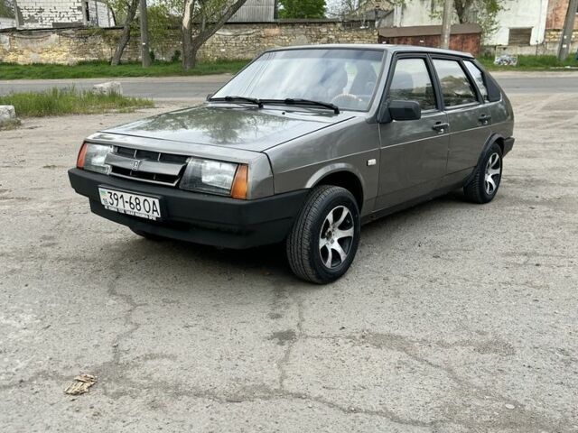Серый ВАЗ 2109, объемом двигателя 1.6 л и пробегом 253 тыс. км за 1350 $, фото 2 на Automoto.ua