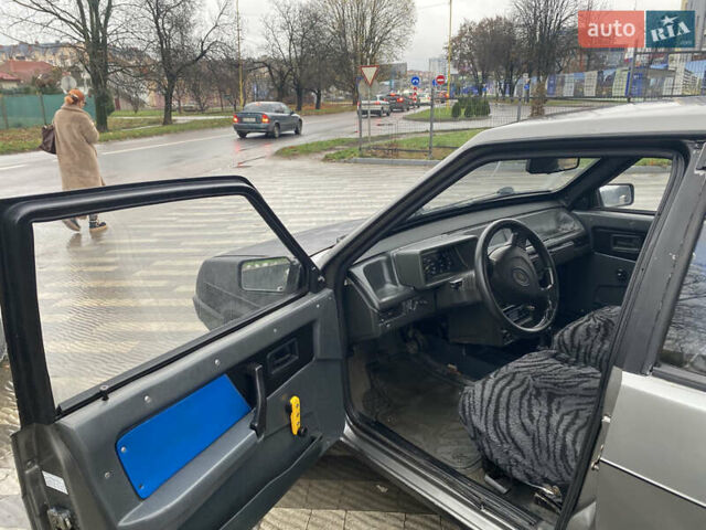 Серый ВАЗ 2109, объемом двигателя 1.5 л и пробегом 300 тыс. км за 700 $, фото 5 на Automoto.ua