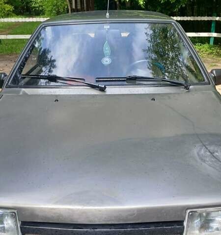 Серый ВАЗ 2109, объемом двигателя 1.5 л и пробегом 300 тыс. км за 1100 $, фото 3 на Automoto.ua