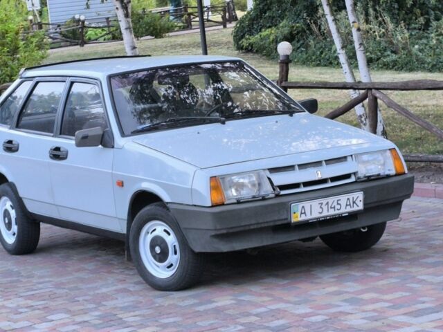 Сірий ВАЗ 2109, об'ємом двигуна 1.3 л та пробігом 120 тис. км за 2000 $, фото 1 на Automoto.ua