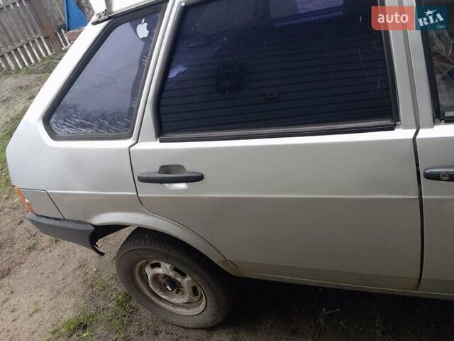 Серый ВАЗ 2109, объемом двигателя 1.5 л и пробегом 120 тыс. км за 800 $, фото 15 на Automoto.ua