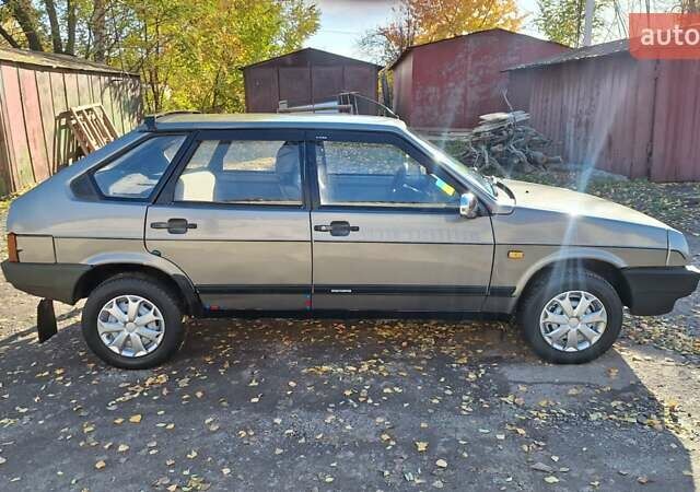 Серый ВАЗ 2109, объемом двигателя 1.3 л и пробегом 180 тыс. км за 1050 $, фото 8 на Automoto.ua