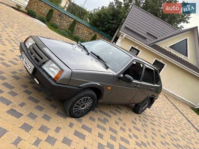 Серый ВАЗ 2109, объемом двигателя 1.5 л и пробегом 180 тыс. км за 1000 $, фото 1 на Automoto.ua
