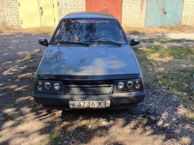 Серый ВАЗ 2109, объемом двигателя 1 л и пробегом 300 тыс. км за 30000 $, фото 1 на Automoto.ua