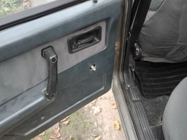 Серый ВАЗ 2109, объемом двигателя 1.3 л и пробегом 168 тыс. км за 450 $, фото 5 на Automoto.ua