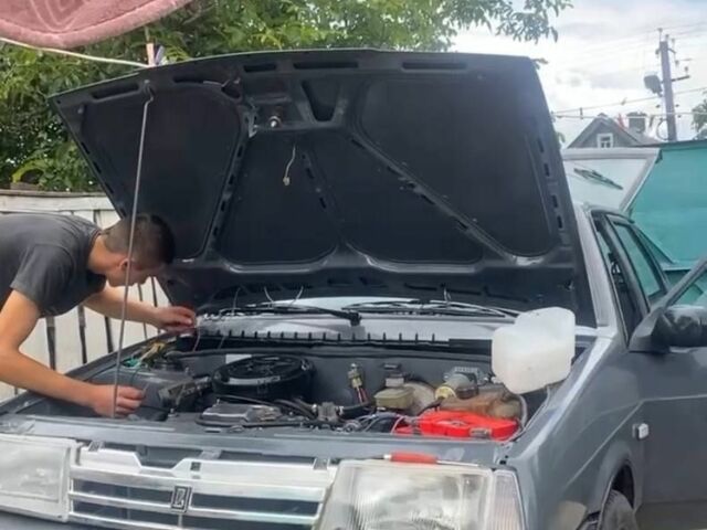 Серый ВАЗ 2109, объемом двигателя 1.5 л и пробегом 120 тыс. км за 882 $, фото 3 на Automoto.ua