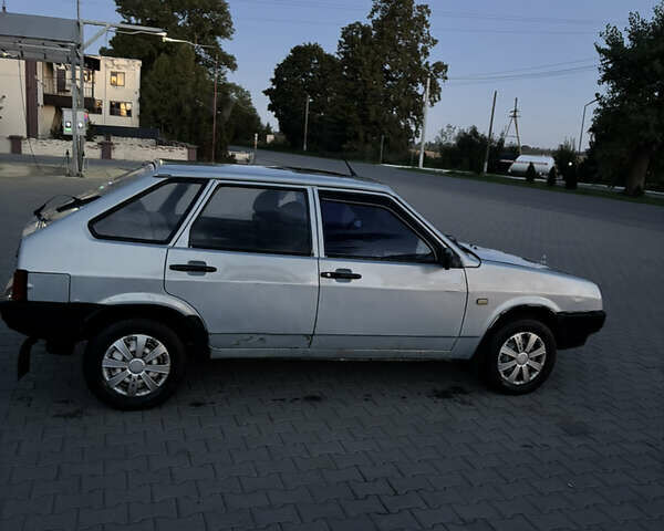 Сірий ВАЗ 2109, об'ємом двигуна 1.5 л та пробігом 200 тис. км за 603 $, фото 2 на Automoto.ua
