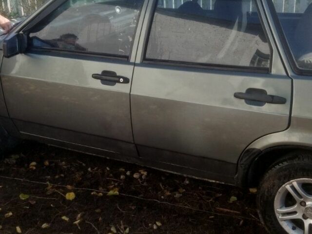 Серый ВАЗ 2109, объемом двигателя 0 л и пробегом 321 тыс. км за 955 $, фото 5 на Automoto.ua