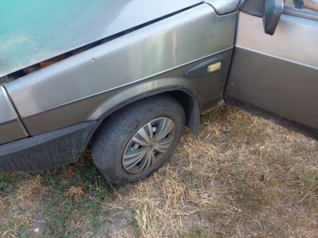 Серый ВАЗ 2109, объемом двигателя 0 л и пробегом 90 тыс. км за 842 $, фото 3 на Automoto.ua