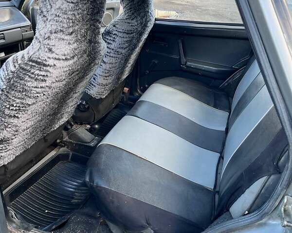 Серый ВАЗ 2109, объемом двигателя 1.3 л и пробегом 71 тыс. км за 1300 $, фото 4 на Automoto.ua