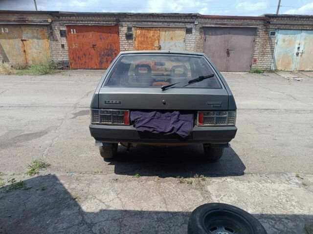 Серый ВАЗ 2109, объемом двигателя 10 л и пробегом 988 тыс. км за 1300 $, фото 5 на Automoto.ua