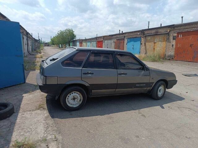 Серый ВАЗ 2109, объемом двигателя 10 л и пробегом 988 тыс. км за 1300 $, фото 1 на Automoto.ua