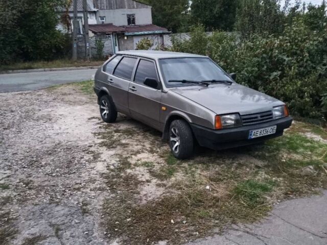 Серый ВАЗ 2109, объемом двигателя 1.5 л и пробегом 300 тыс. км за 1599 $, фото 3 на Automoto.ua