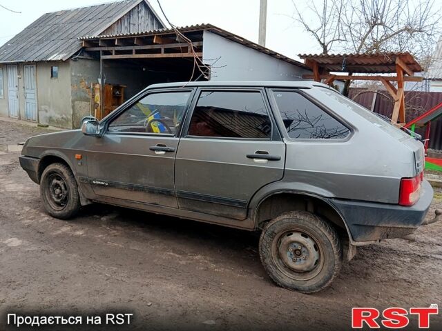 Серый ВАЗ 2109, объемом двигателя 1.5 л и пробегом 110 тыс. км за 1400 $, фото 3 на Automoto.ua