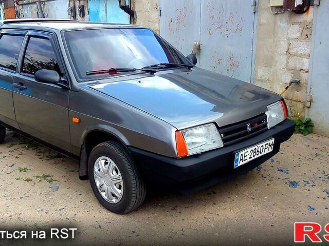Серый ВАЗ 2109, объемом двигателя 1.5 л и пробегом 150 тыс. км за 1250 $, фото 4 на Automoto.ua